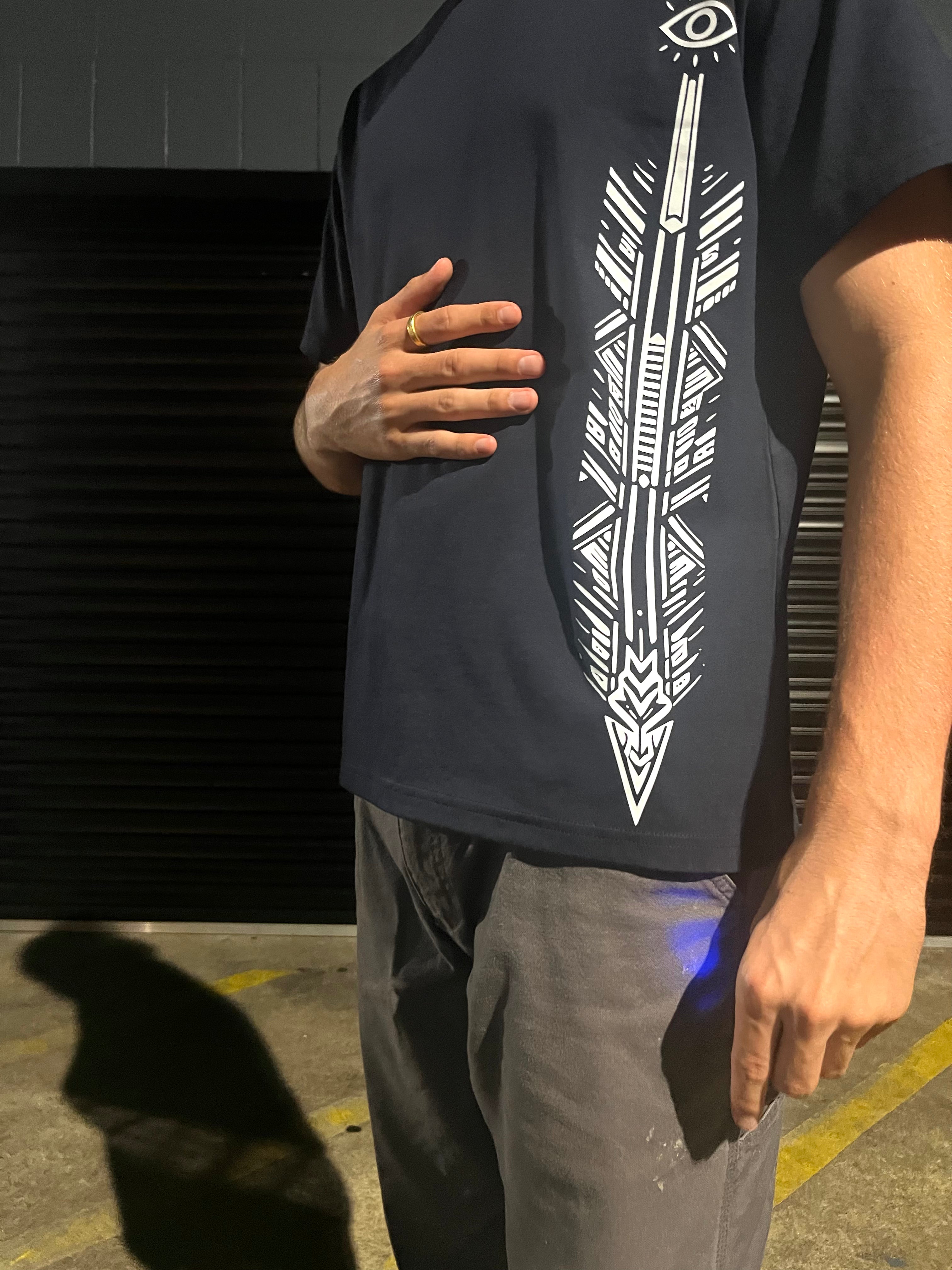 VINAKA™ Boxy Graphic Tee - Navy